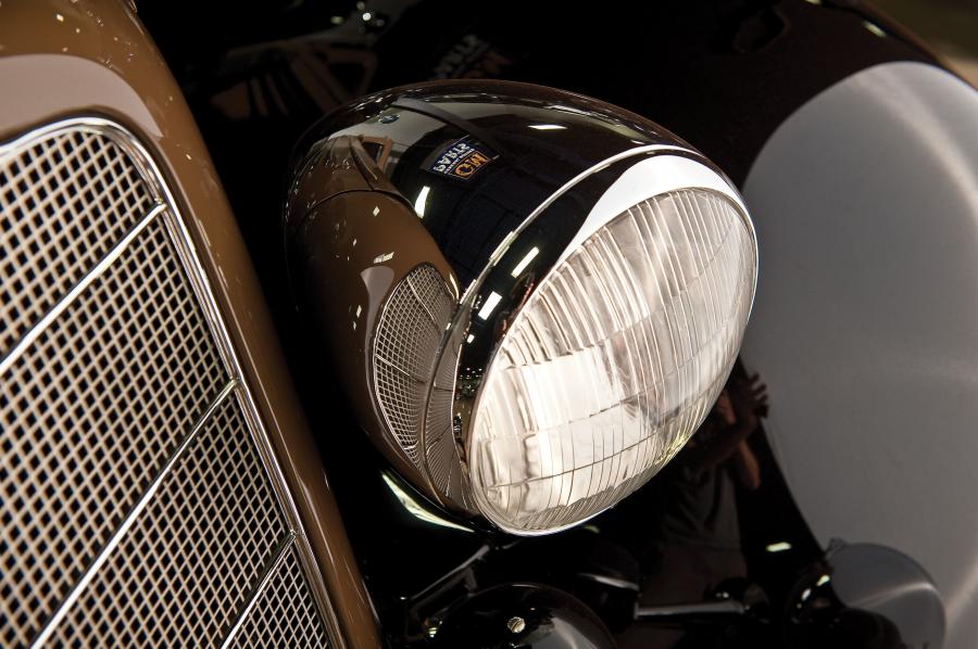  Buick Series 90 Club Sedan 1934 года  (фото 17 из 24)